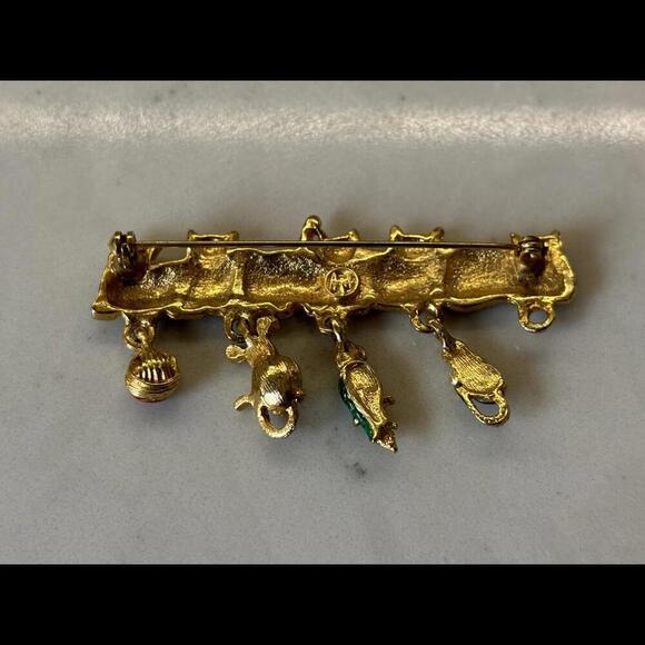 Vintage Charming Cat-Themed Brooch with Dangling Charms - Picture 5 of 5